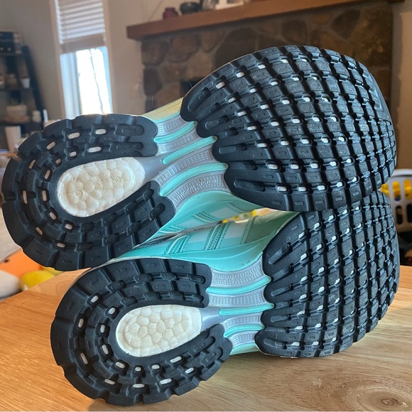 Adidas Response Boost TechFit Womens Running Shoes Size 7.5 Blue White M29772 - Picture 7 of 7